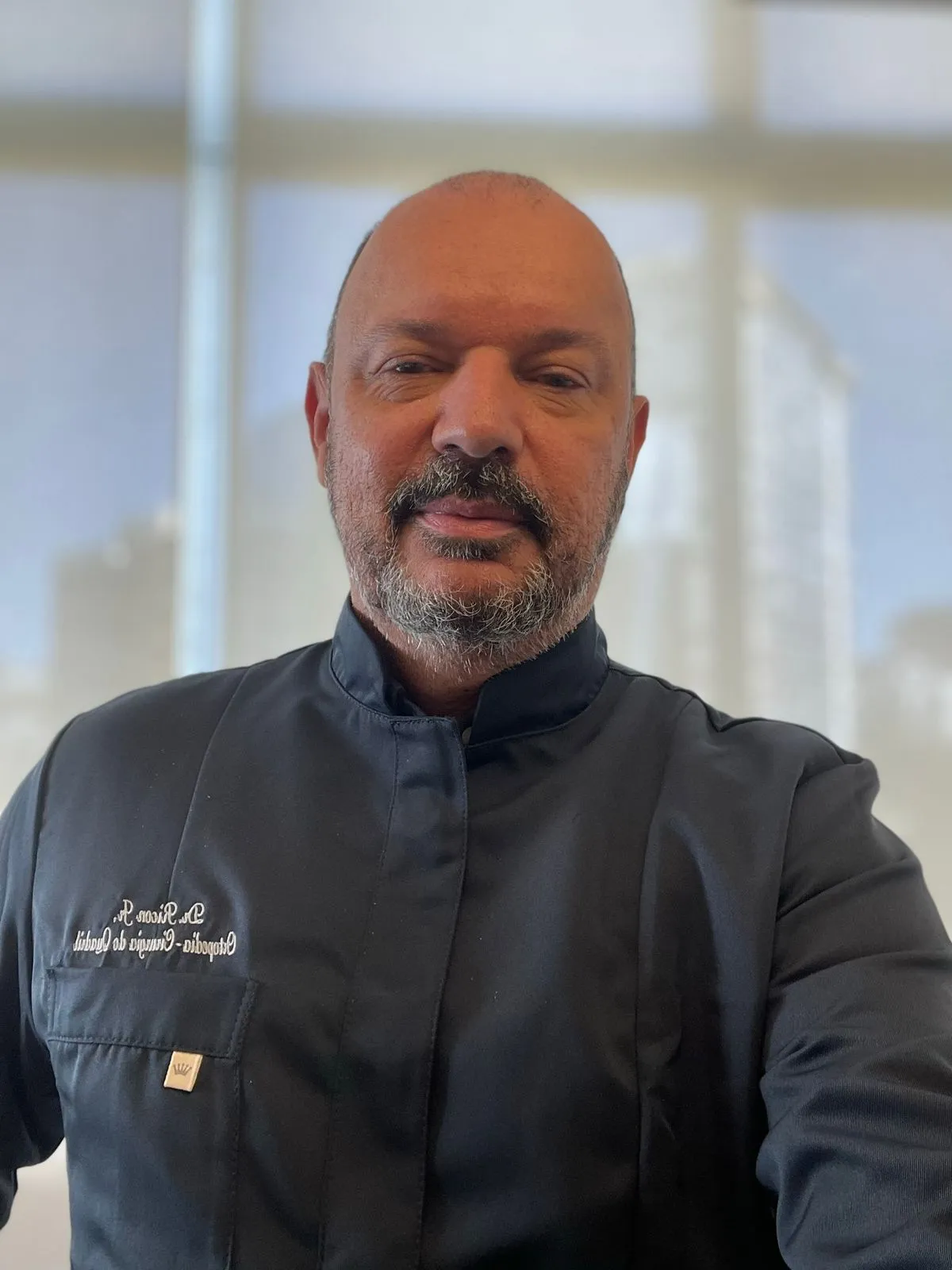Dr. Arlindo Ricon Jr., ortopedista de quadril
